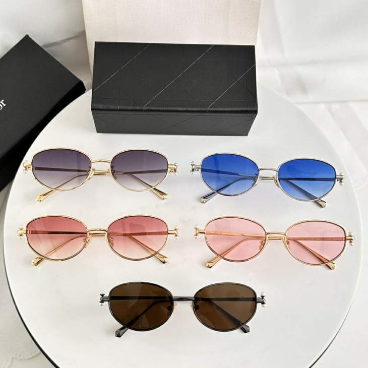Picture of Dior Sunglasses _SKUfw77619931fw